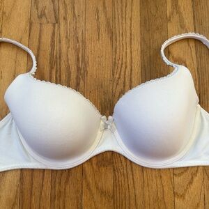 Victoria’s Secret 🤍 body by Victoria lined Demi 🤍 white 32DDD